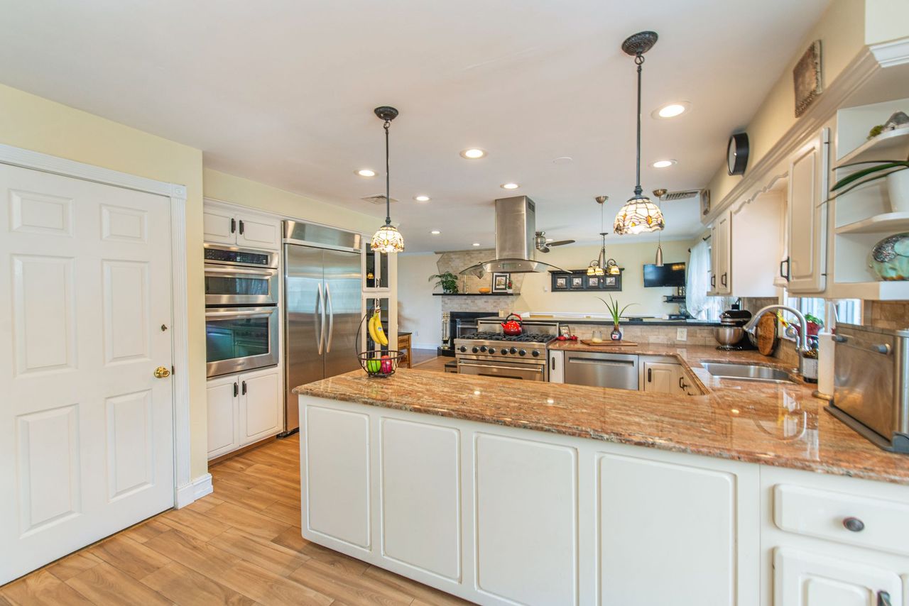 Wood Ridge, New Jersey, 07075, United States, 4 Bedrooms Bedrooms, ,4 BathroomsBathrooms,Residential,For Sale,1978112