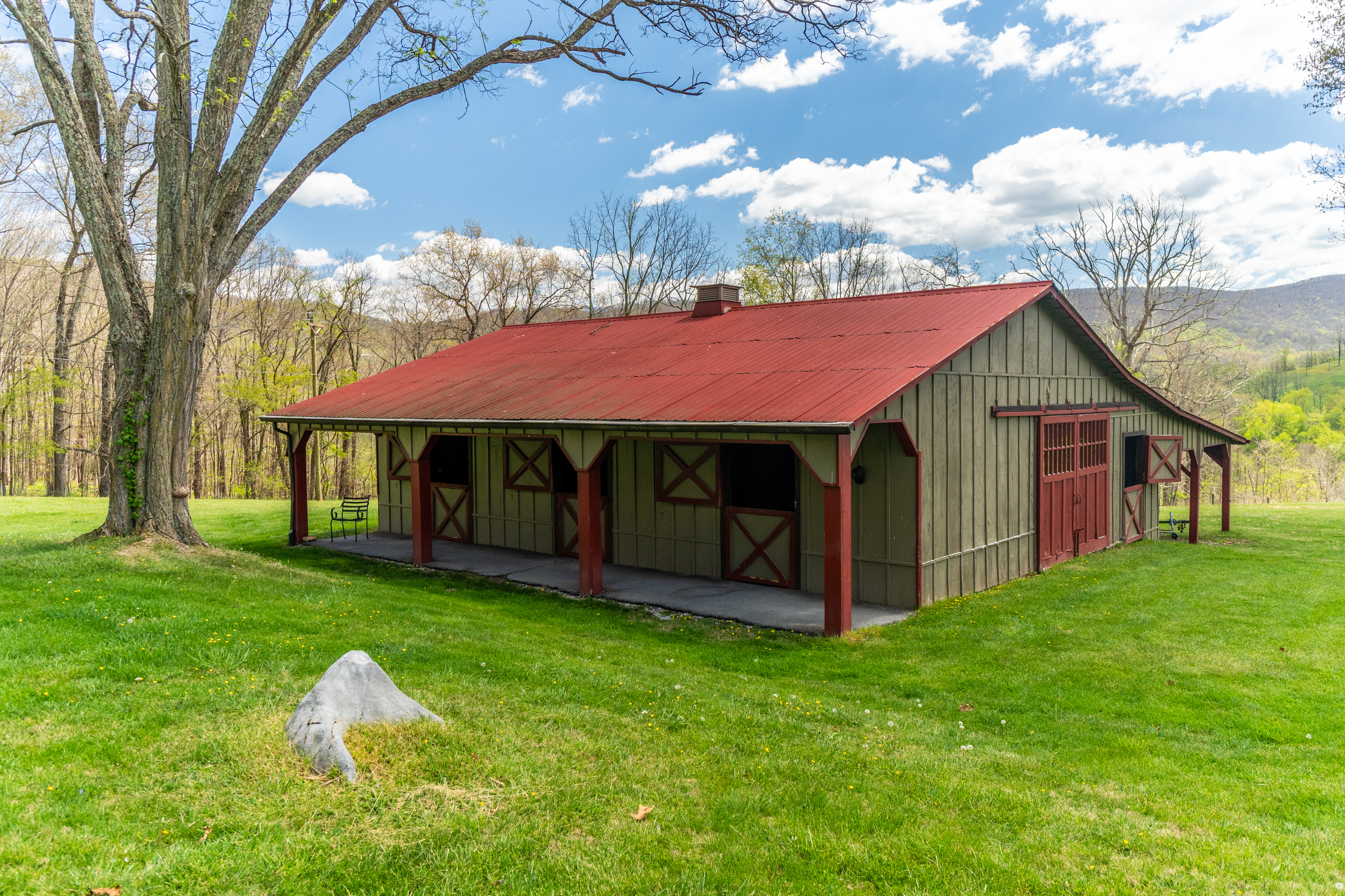  5614 Hot Springs Rd - 物件實景