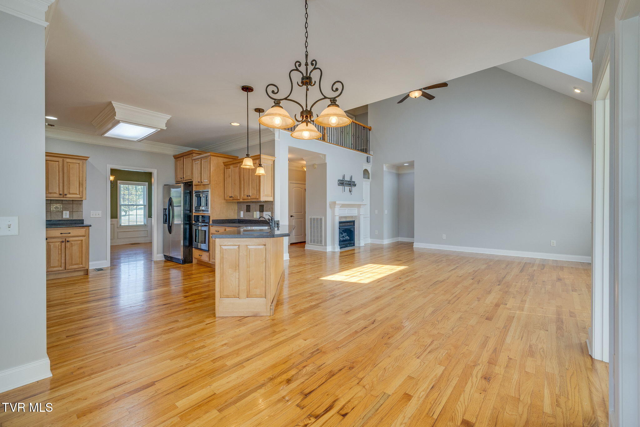 Kingsport, Tennessee, 37660, United States, 3 Bedrooms Bedrooms, ,4 BathroomsBathrooms,Residential,For Sale,1984458