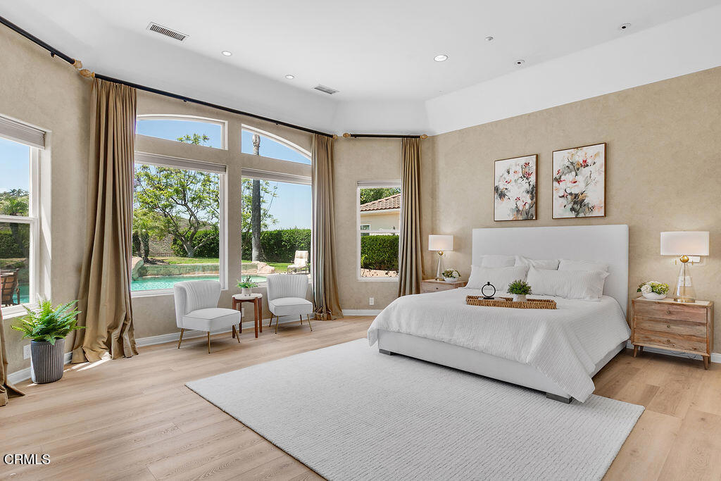 Camarillo, California, 93012, United States, 5 Bedrooms Bedrooms, ,4 BathroomsBathrooms,Residential,For Sale,1885935