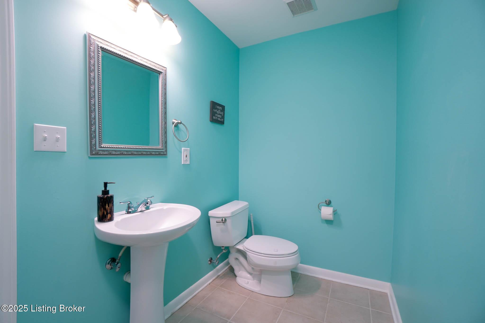 Louisville, Kentucky, 40299, United States, 3 Bedrooms Bedrooms, ,4 BathroomsBathrooms,Residential,For Sale,2000684