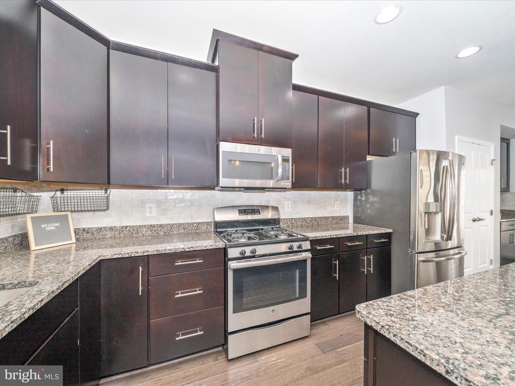 Greenbelt, Maryland, 20770, United States, 3 Bedrooms Bedrooms, ,4 BathroomsBathrooms,Residential,For Sale,1981928