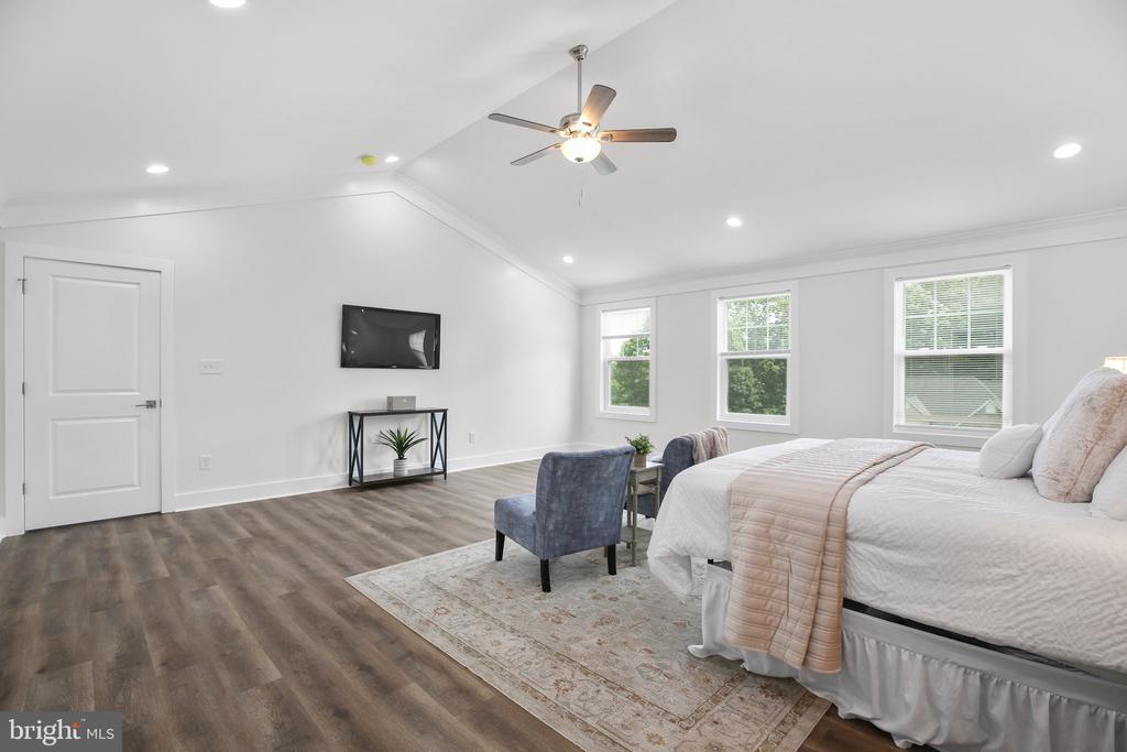 Fredericksburg, Virginia, 22408, United States, 4 Bedrooms Bedrooms, ,4 BathroomsBathrooms,Residential,For Sale,1737760
