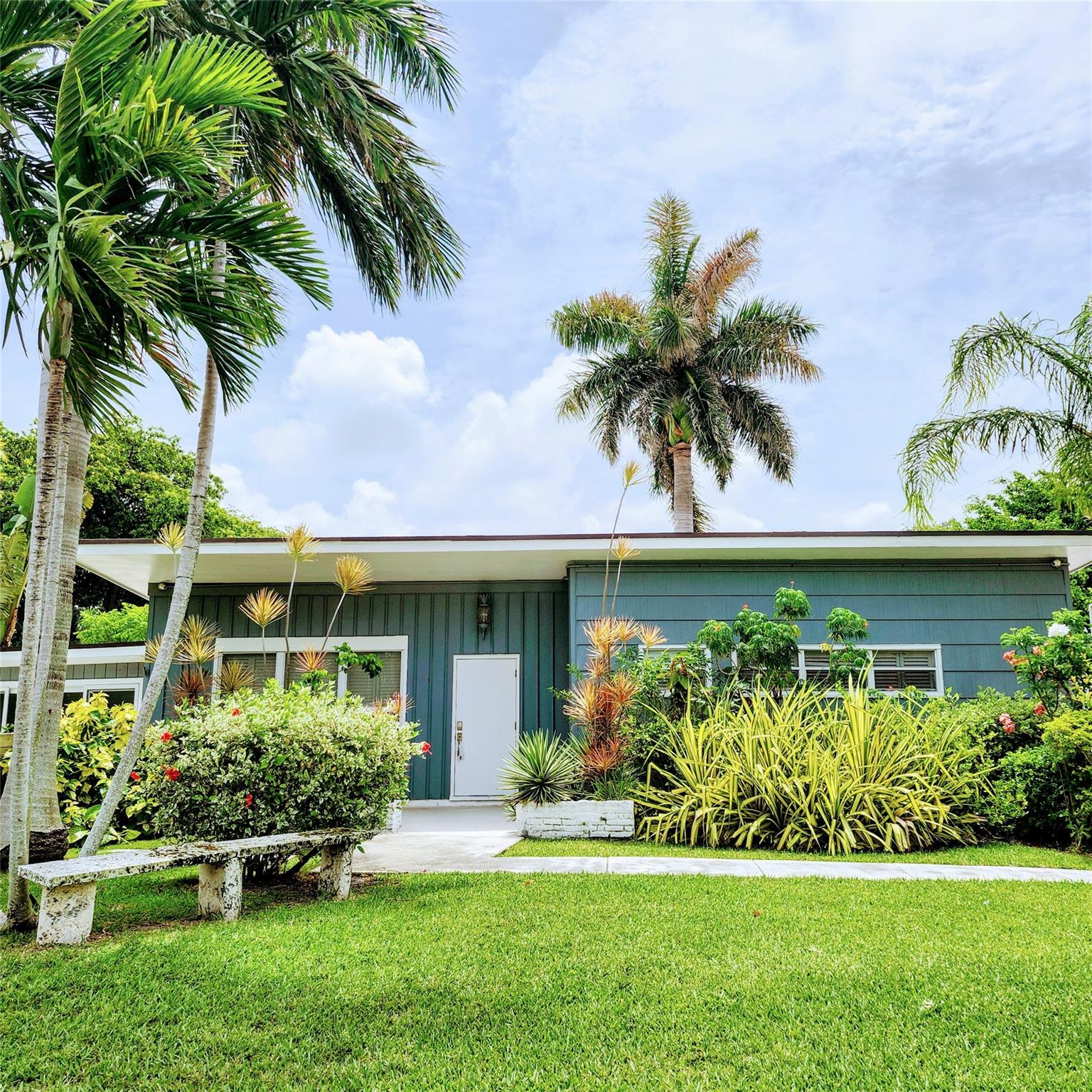 Lake Worth, Florida, 33460, United States, 2 Bedrooms Bedrooms, ,2 BathroomsBathrooms,Residential,For Sale,1942994