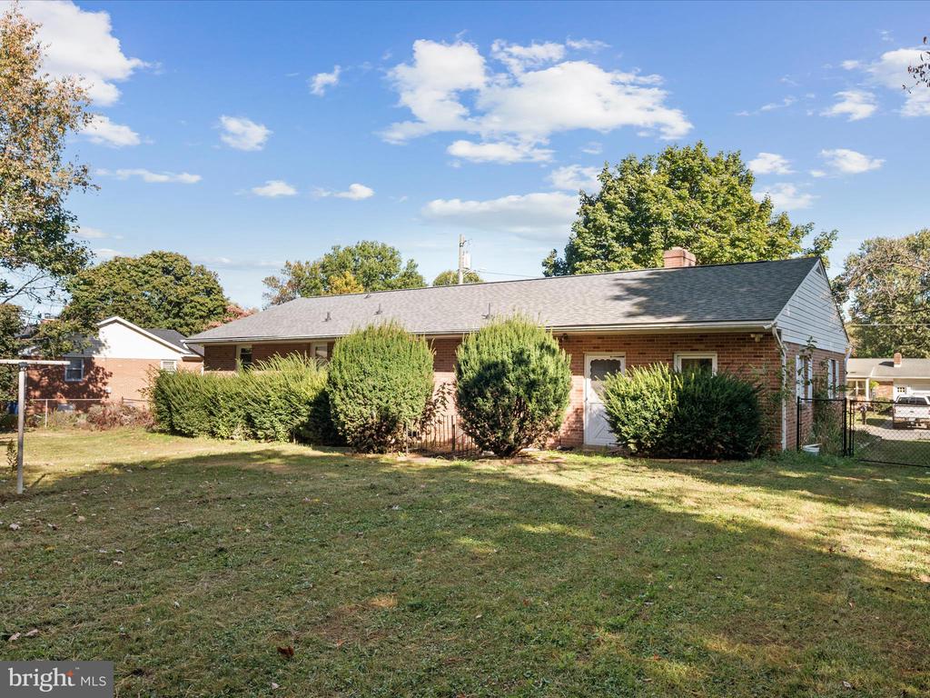 Winchester, Virginia, 22601, United States, 3 Bedrooms Bedrooms, ,3 BathroomsBathrooms,Residential,For Sale,1978922