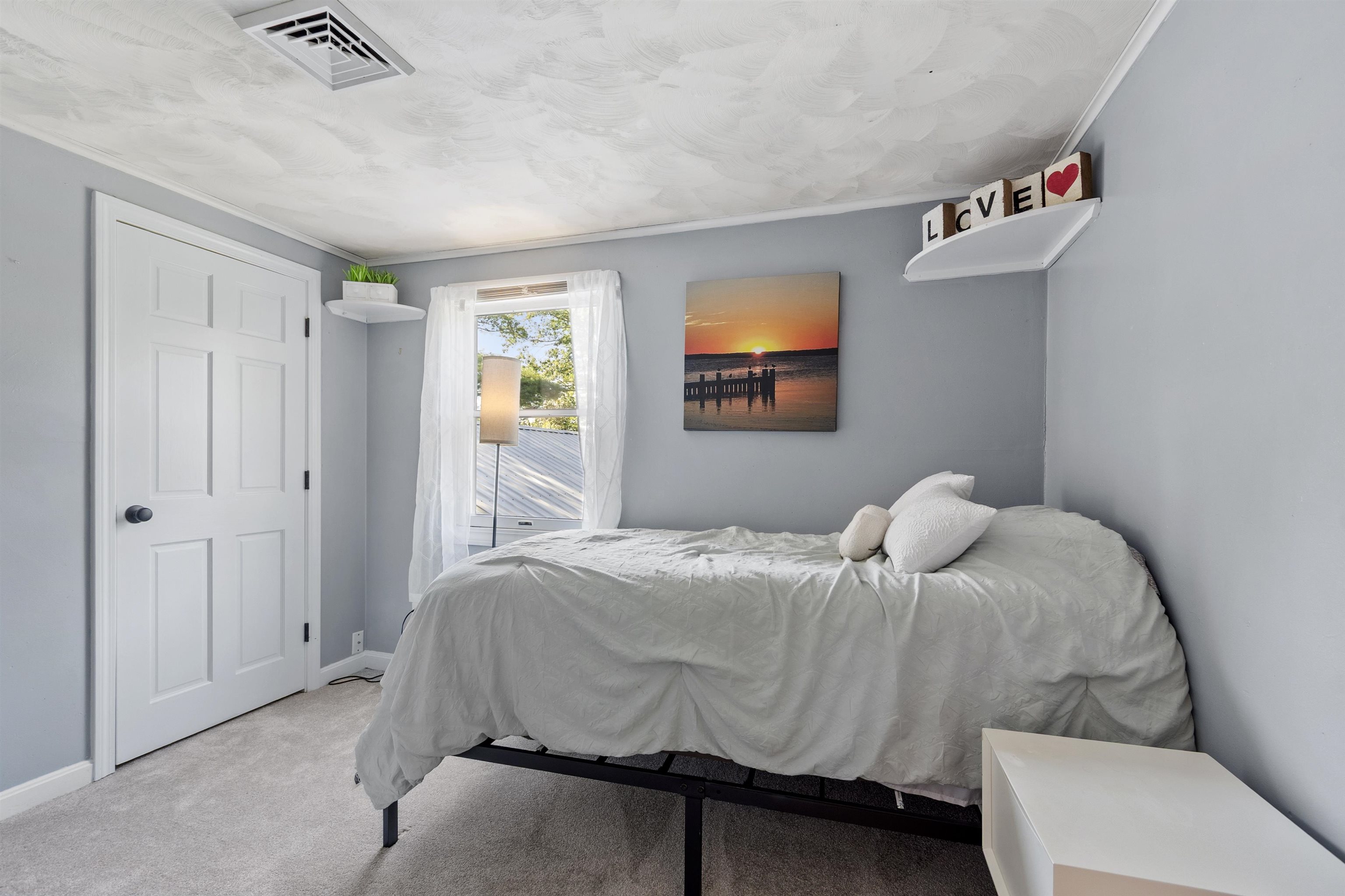 Kingston, New Hampshire, 03848, United States, 4 Bedrooms Bedrooms, ,2 BathroomsBathrooms,Residential,For Sale,1917052