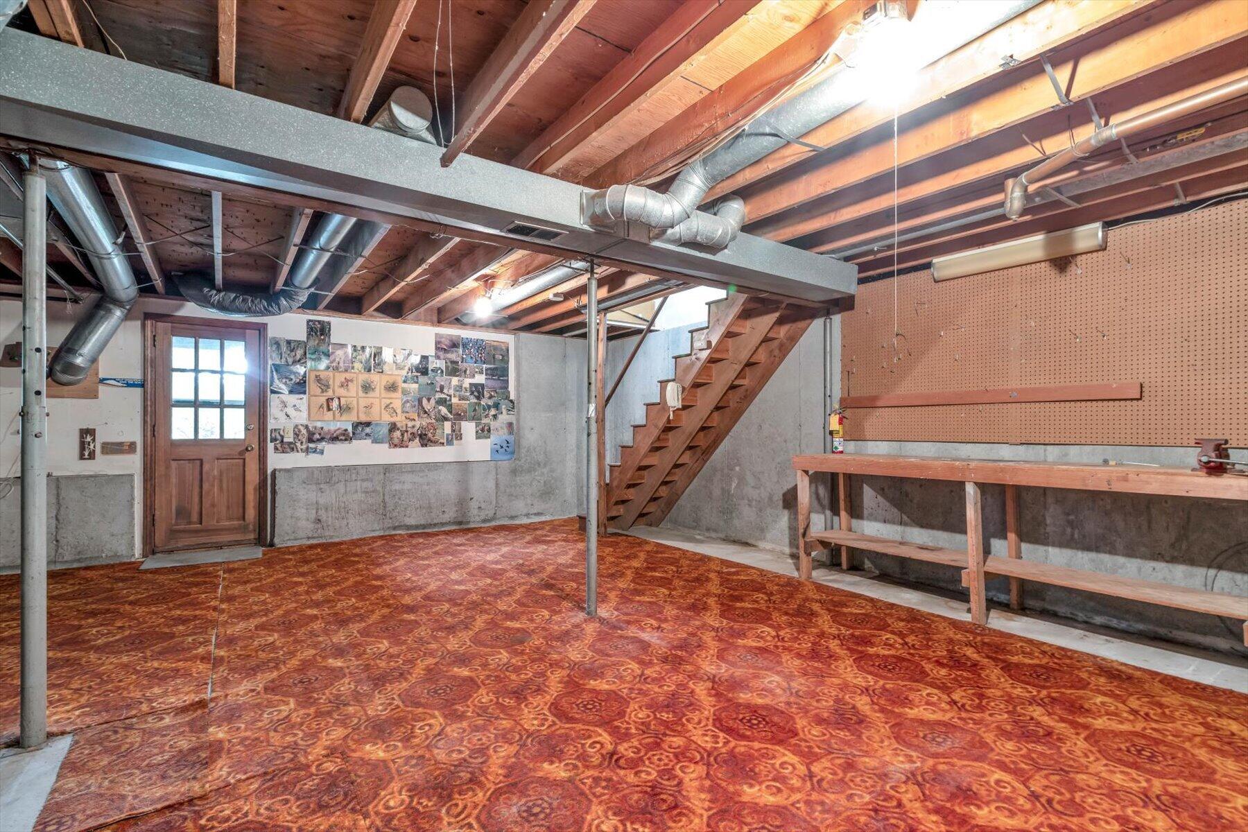  844 W Yarmouth Road - 物件實景