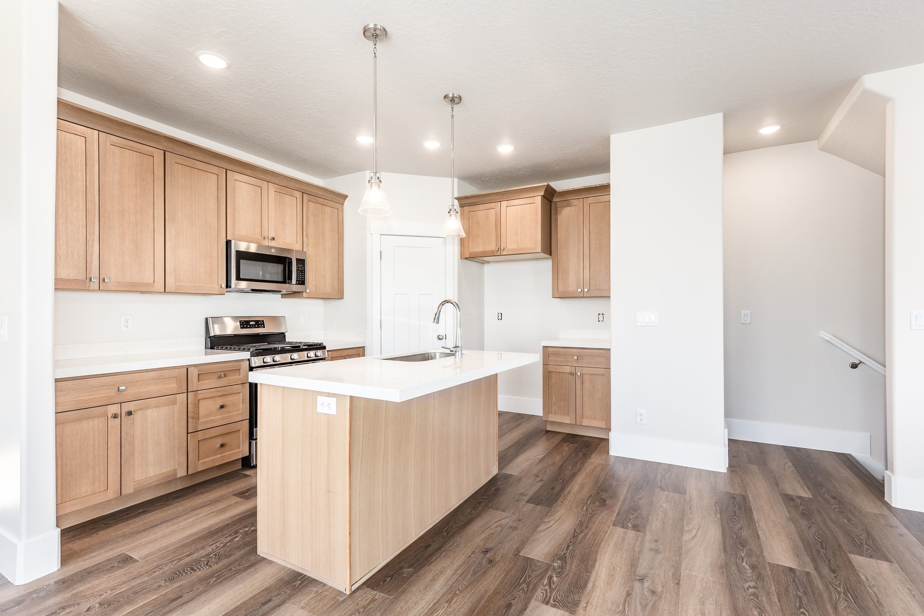  End-Unit Manhattan Floor Plan at The Ridge at Spanish - 物件實景