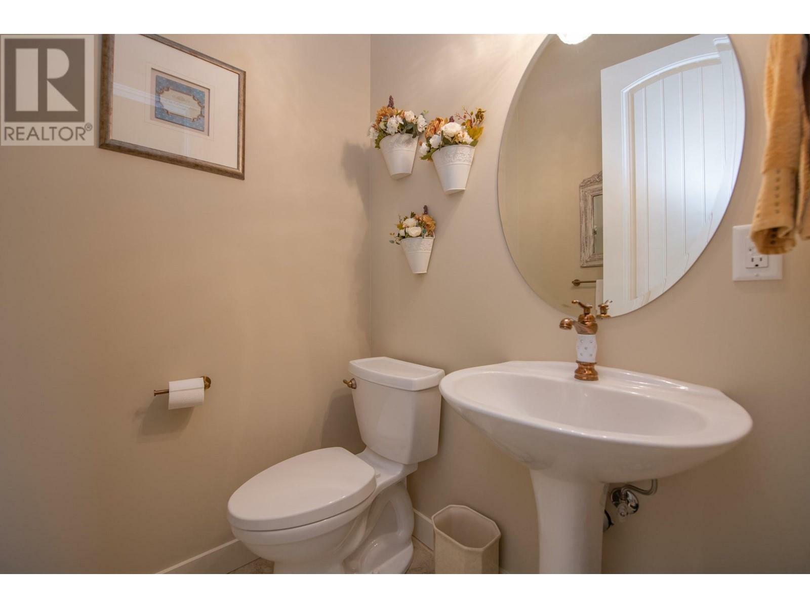 VERNON, British Columbia, V1H 1Z9, CA, 3 Bedrooms Bedrooms, ,2 BathroomsBathrooms,Residential,For Sale,1837593