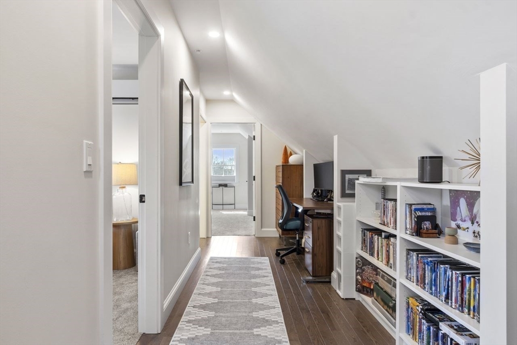 Amesbury, Massachusetts, 01913, United States, 2 Bedrooms Bedrooms, ,2 BathroomsBathrooms,Residential,For Sale,2049079
