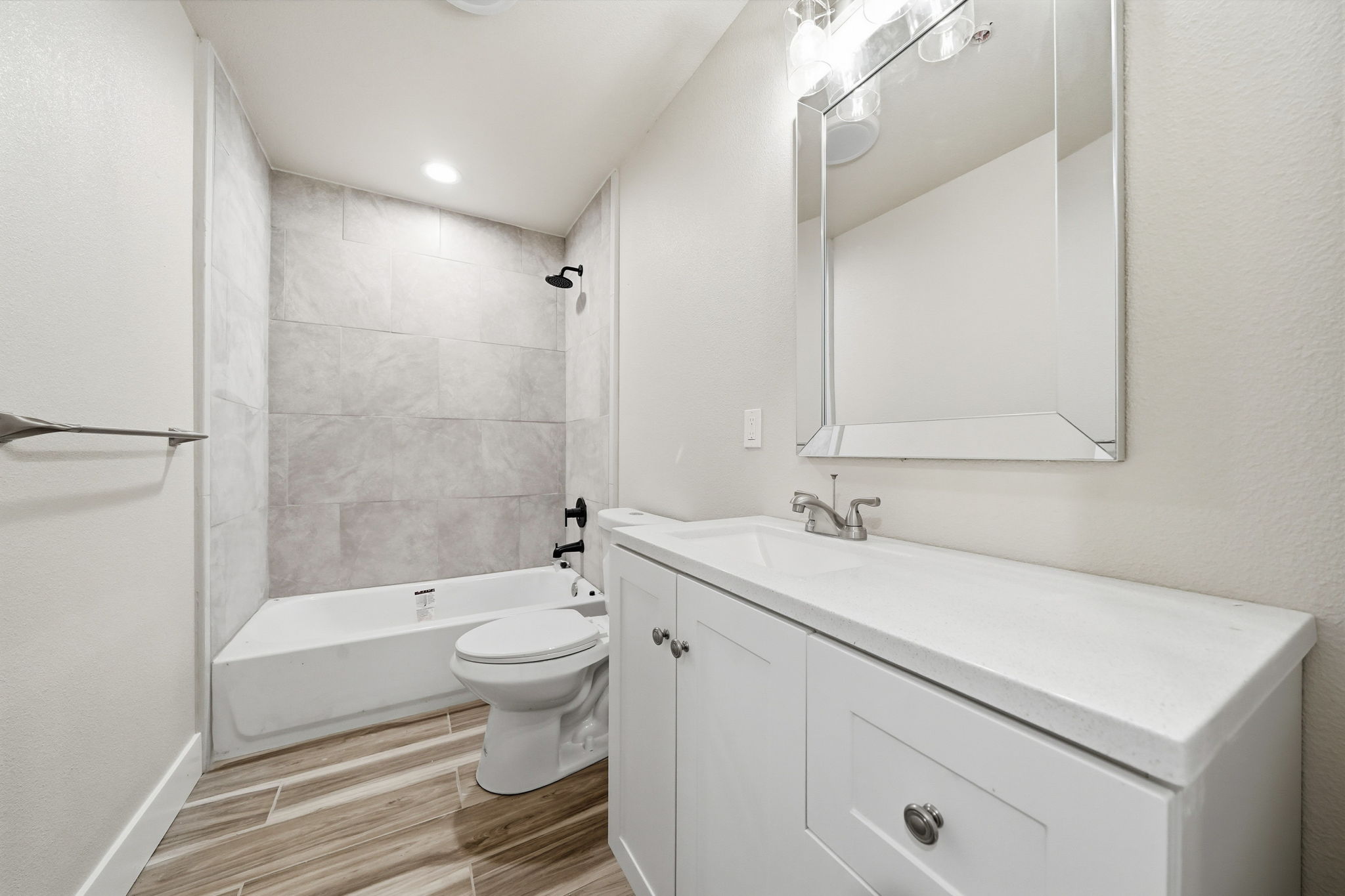 Redding, California, 96003, United States, 5 Bedrooms Bedrooms, ,4 BathroomsBathrooms,Residential,For Sale,2006033