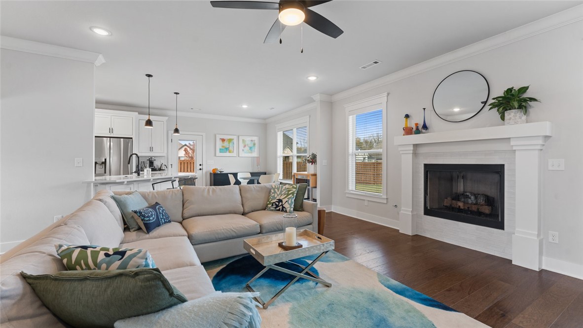 Bentonville, Arkansas, 72713, United States, 4 Bedrooms Bedrooms, ,3 BathroomsBathrooms,Residential,For Sale,1989403