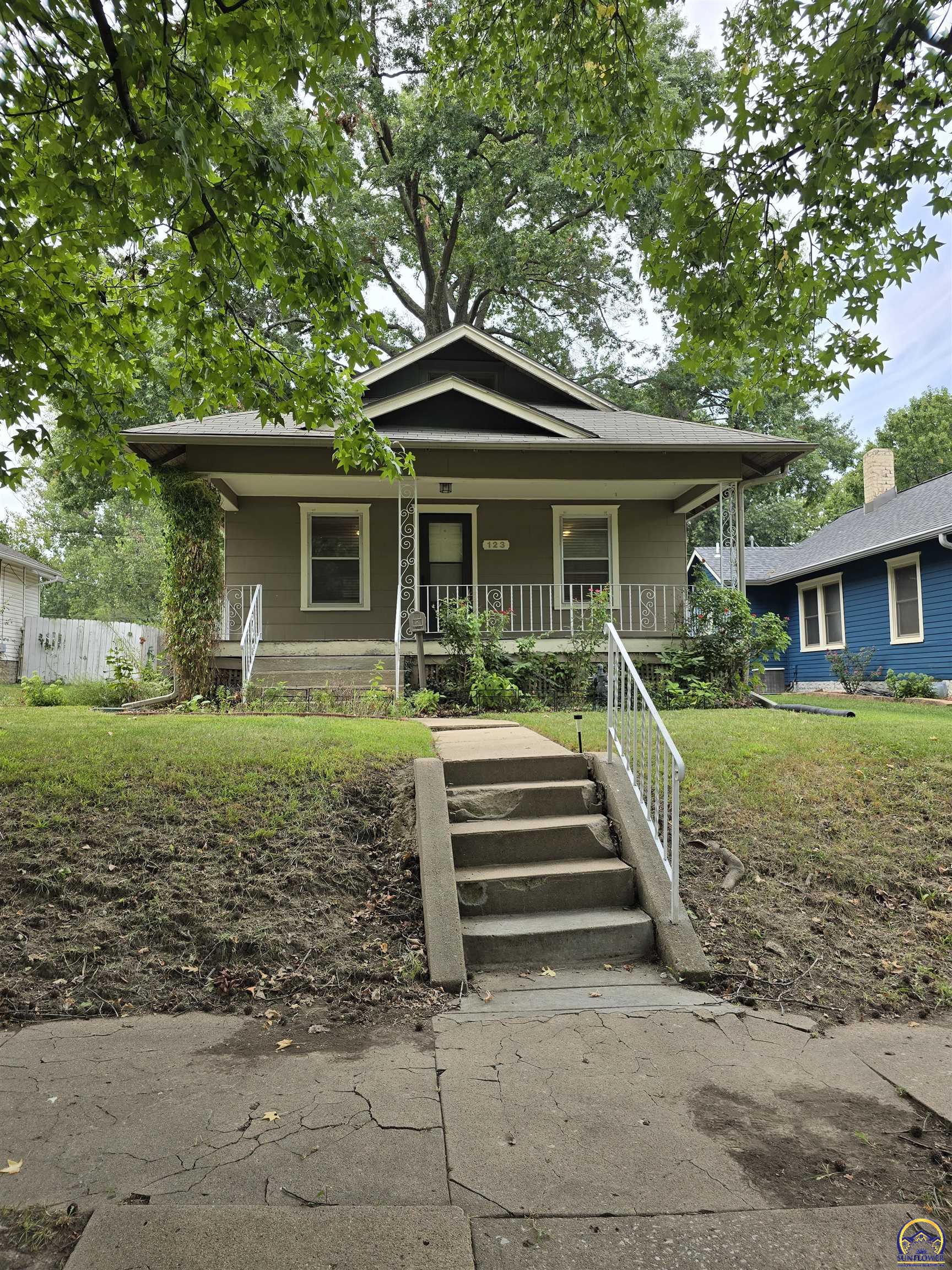 Kendall Ave, Topeka, KS 66606