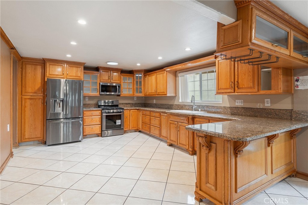 Los Angeles, California, 90033, United States, 4 Bedrooms Bedrooms, ,3 BathroomsBathrooms,Residential,For Sale,1834728