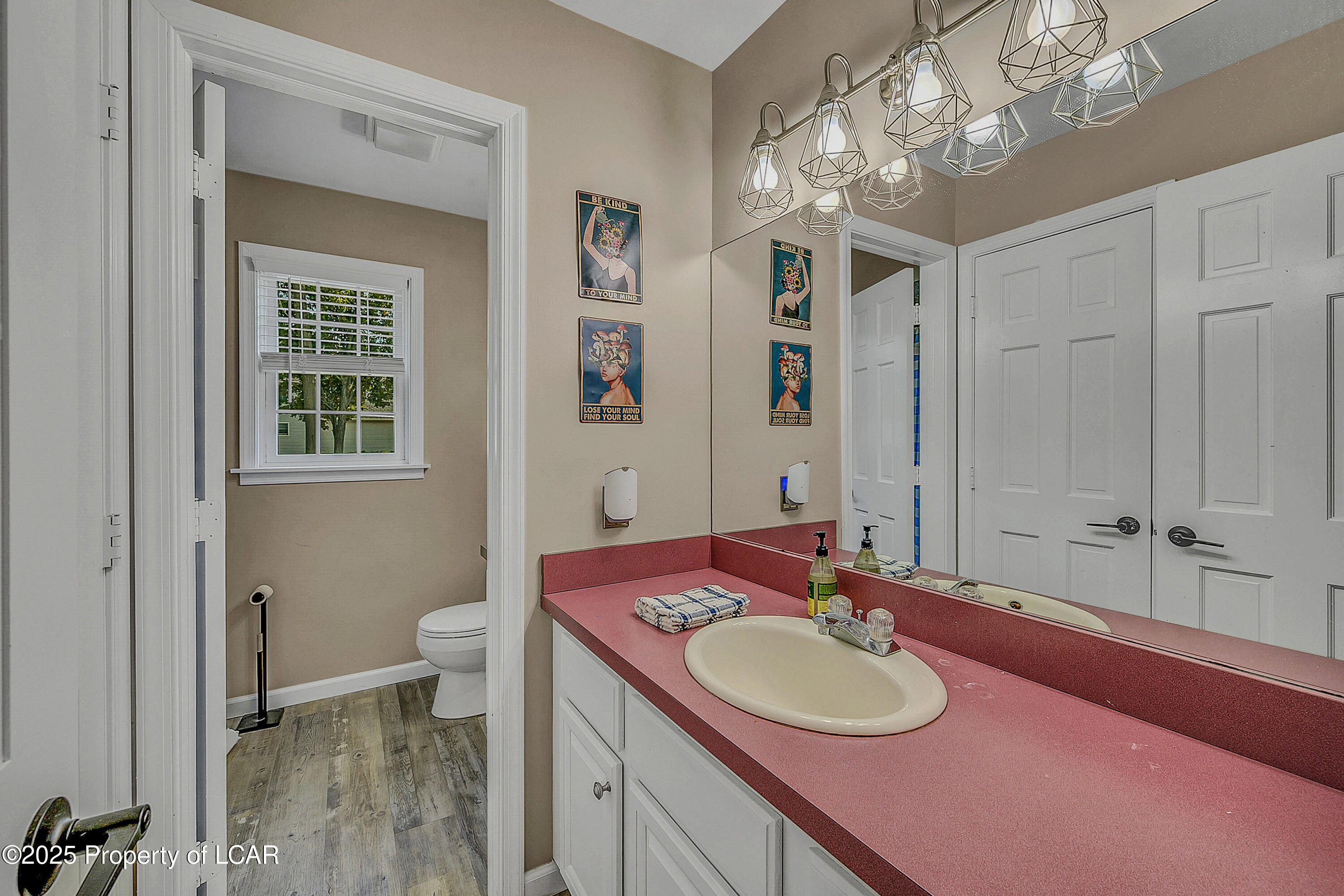 Shavertown, Pennsylvania, 18708, United States, 4 Bedrooms Bedrooms, ,3 BathroomsBathrooms,Residential,For Sale,1943613