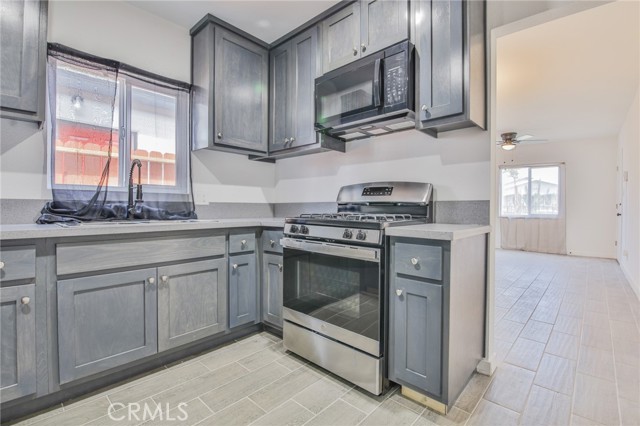 Los Angeles, California, 90059, United States, 2 Bedrooms Bedrooms, ,1 BathroomBathrooms,Residential,For Sale,2008182