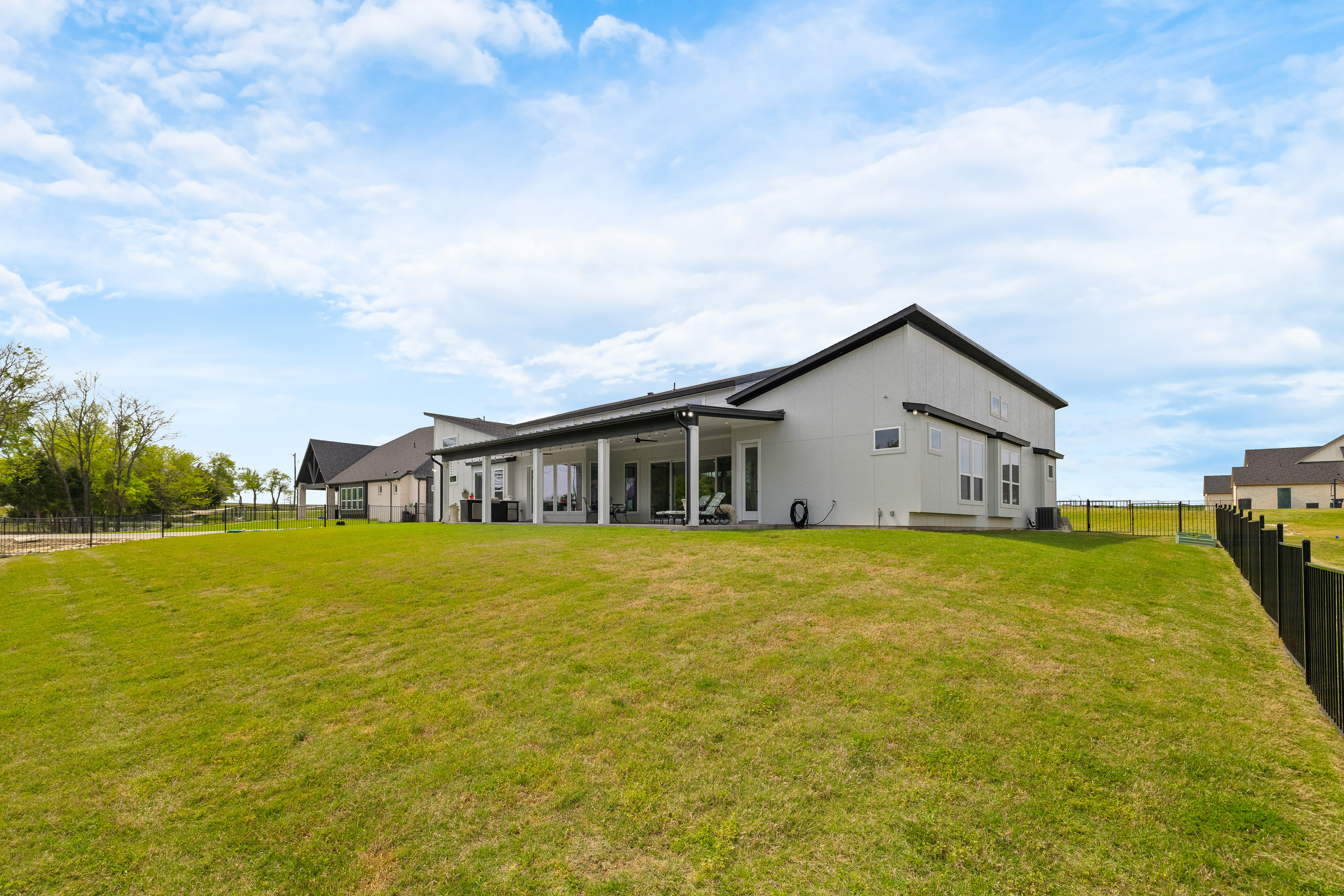  313 Ryker Lane, Gunter, TX, 75058 - 物件實景