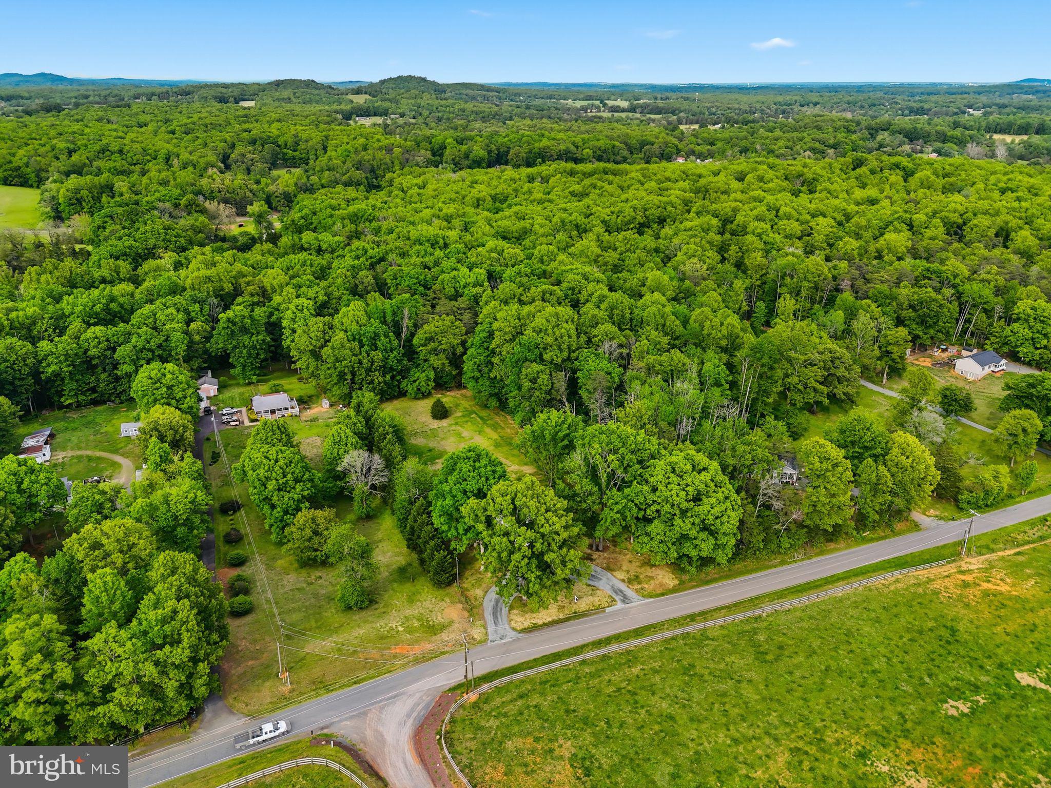 Reva, Virginia, 22735, United States, 2 Bedrooms Bedrooms, ,2 BathroomsBathrooms,Residential,For Sale,2048216