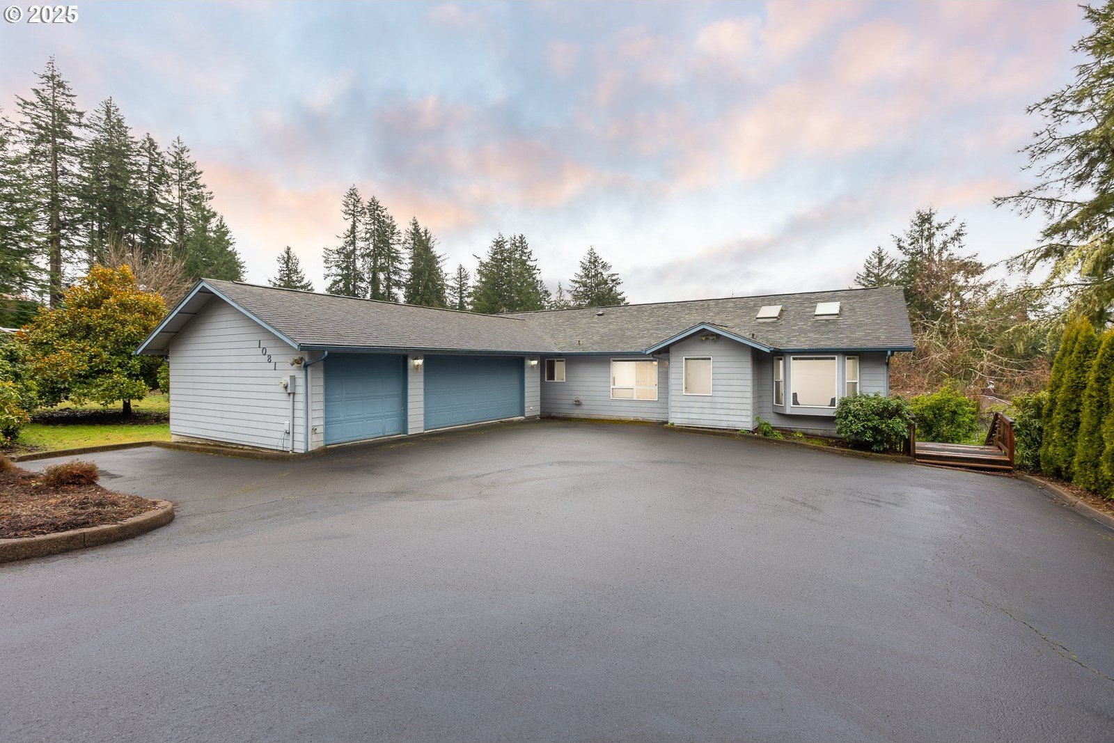 Toledo, Oregon, 97391, United States, 6 Bedrooms Bedrooms, ,4 BathroomsBathrooms,Residential,For Sale,1722214