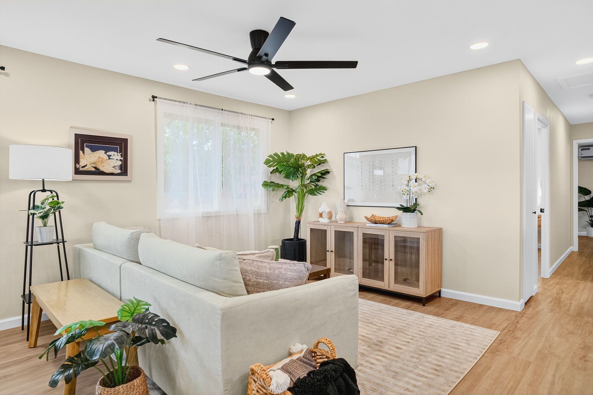 Honolulu, Hawaii, 96818, United States, 4 Bedrooms Bedrooms, ,4 BathroomsBathrooms,Residential,For Sale,2007893