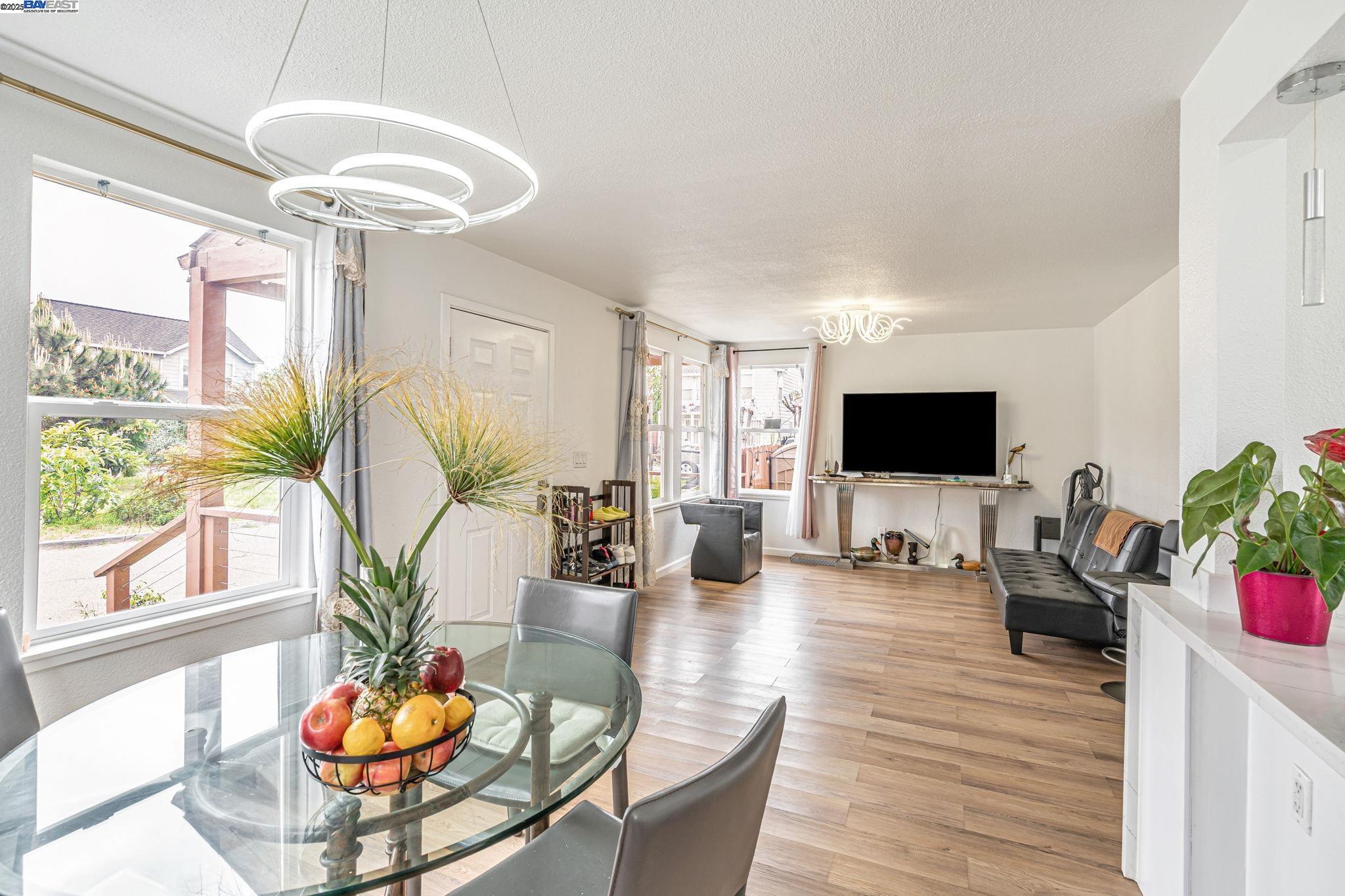 Oakland, California, 94603, United States, 3 Bedrooms Bedrooms, ,2 BathroomsBathrooms,Residential,For Sale,1991687