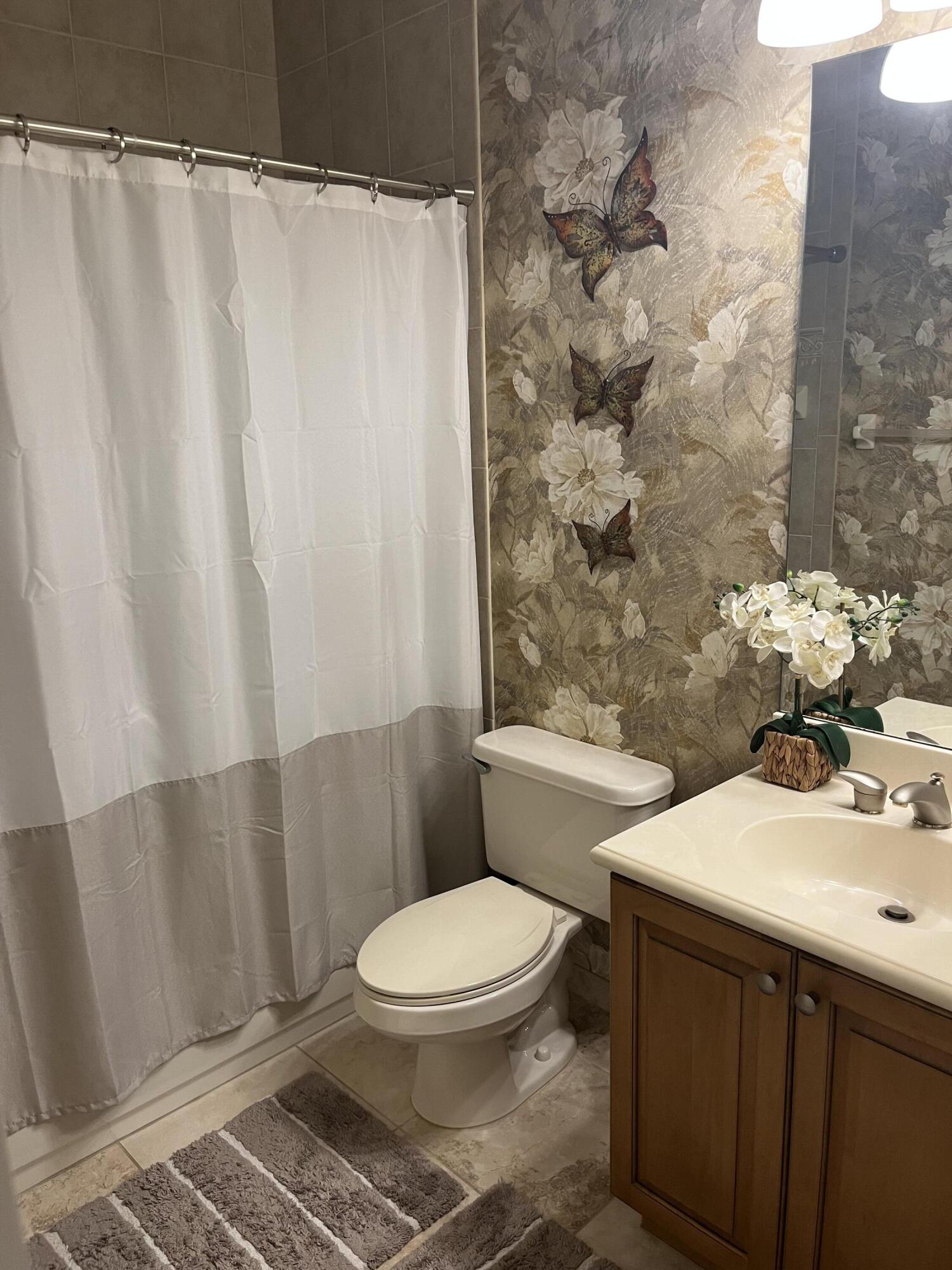 West Palm Beach, Florida, 33411, United States, 5 Bedrooms Bedrooms, ,3 BathroomsBathrooms,Residential,For Sale,1911284