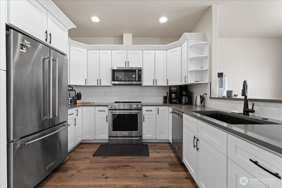 East Wenatchee, Washington, 98802, United States, 2 Bedrooms Bedrooms, ,2 BathroomsBathrooms,Residential,For Sale,1942009