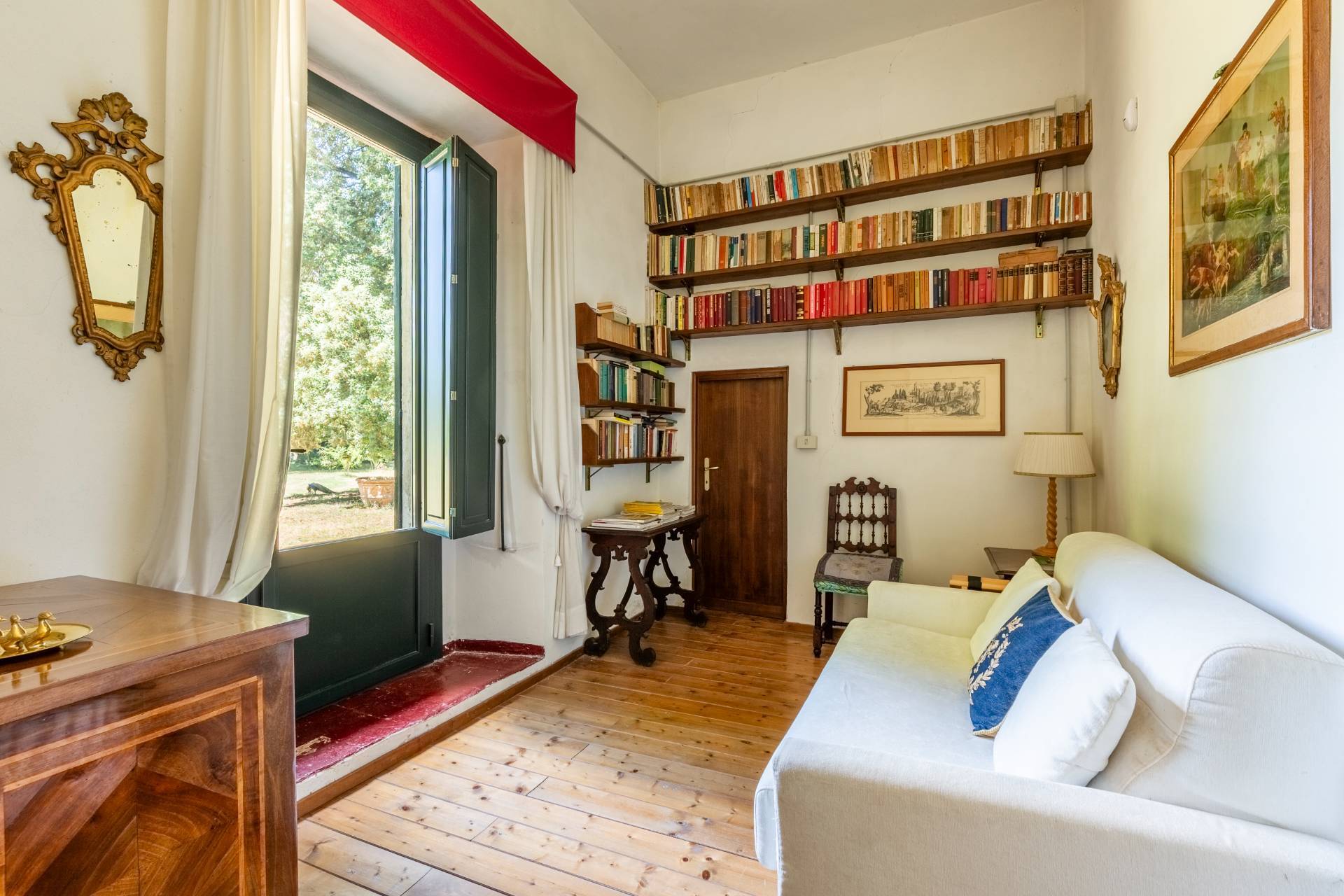 Perugia, Perugia, 06100, IT, 18 Bedrooms Bedrooms, ,5 BathroomsBathrooms,Residential,For Sale,1907420