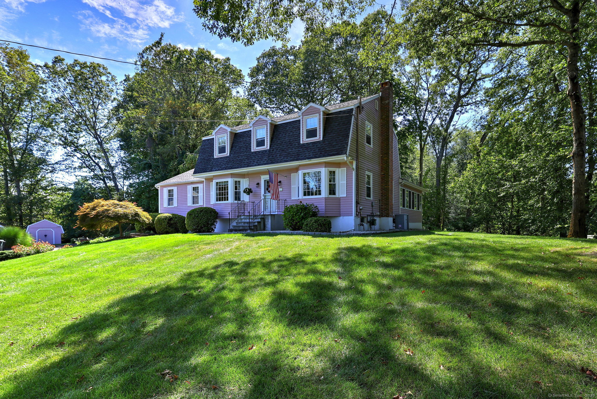 Milford, Connecticut, 06461, United States, 3 Bedrooms Bedrooms, ,3 BathroomsBathrooms,Residential,For Sale,1938642