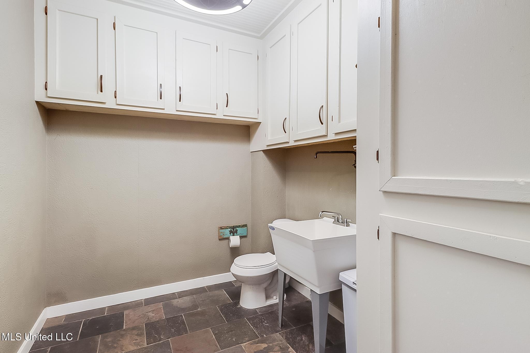 Pass Christian, Mississippi, 39571, United States, 3 Bedrooms Bedrooms, ,2 BathroomsBathrooms,Residential,For Sale,1779691