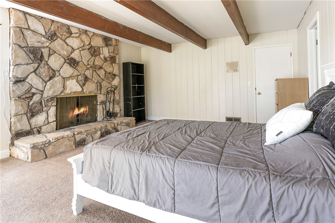 Lake Arrowhead, California, 92352, United States, 4 Bedrooms Bedrooms, ,3 BathroomsBathrooms,Residential,For Sale,2003033