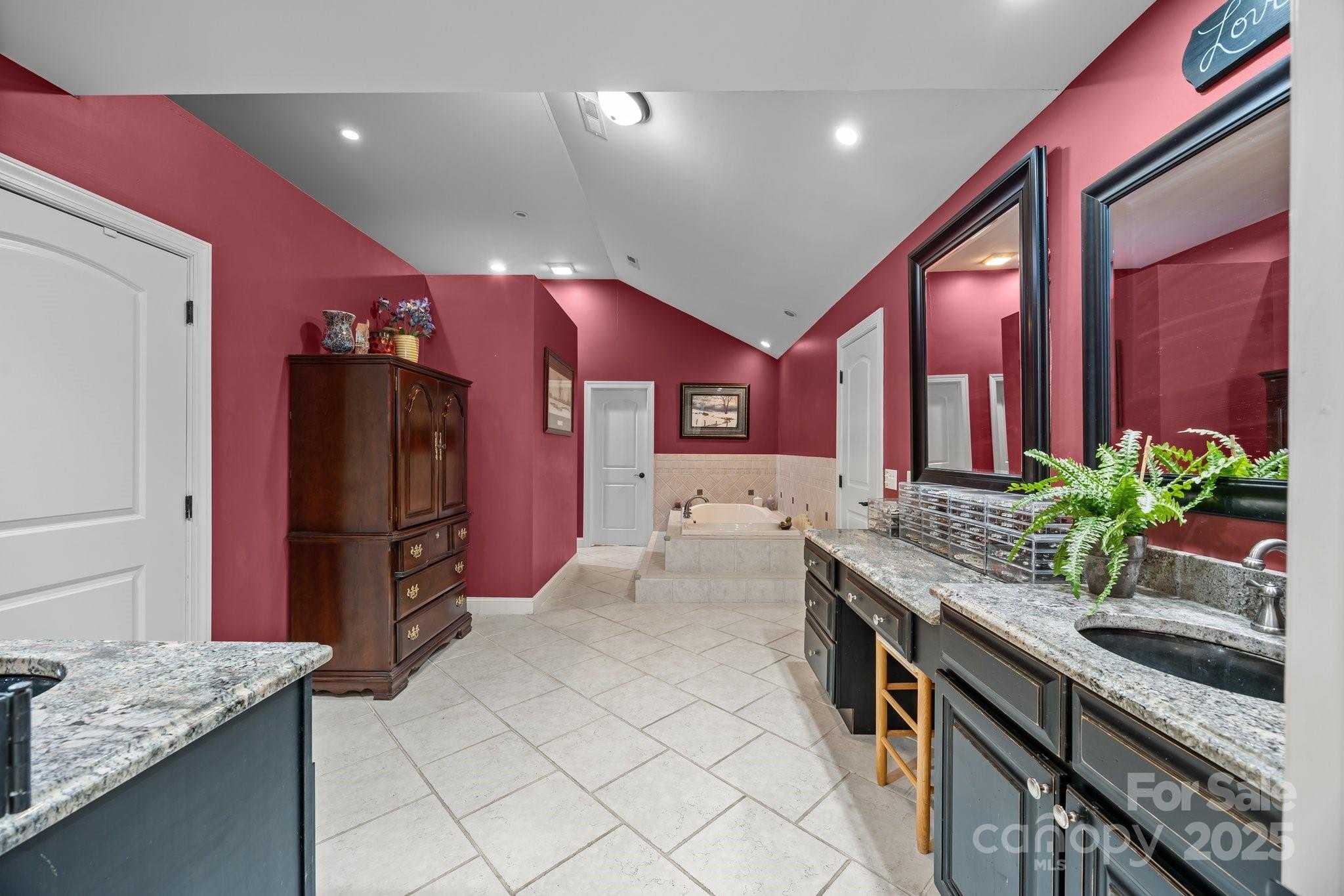 Salisbury, North Carolina, 28146, United States, 4 Bedrooms Bedrooms, ,4 BathroomsBathrooms,Residential,For Sale,1888803