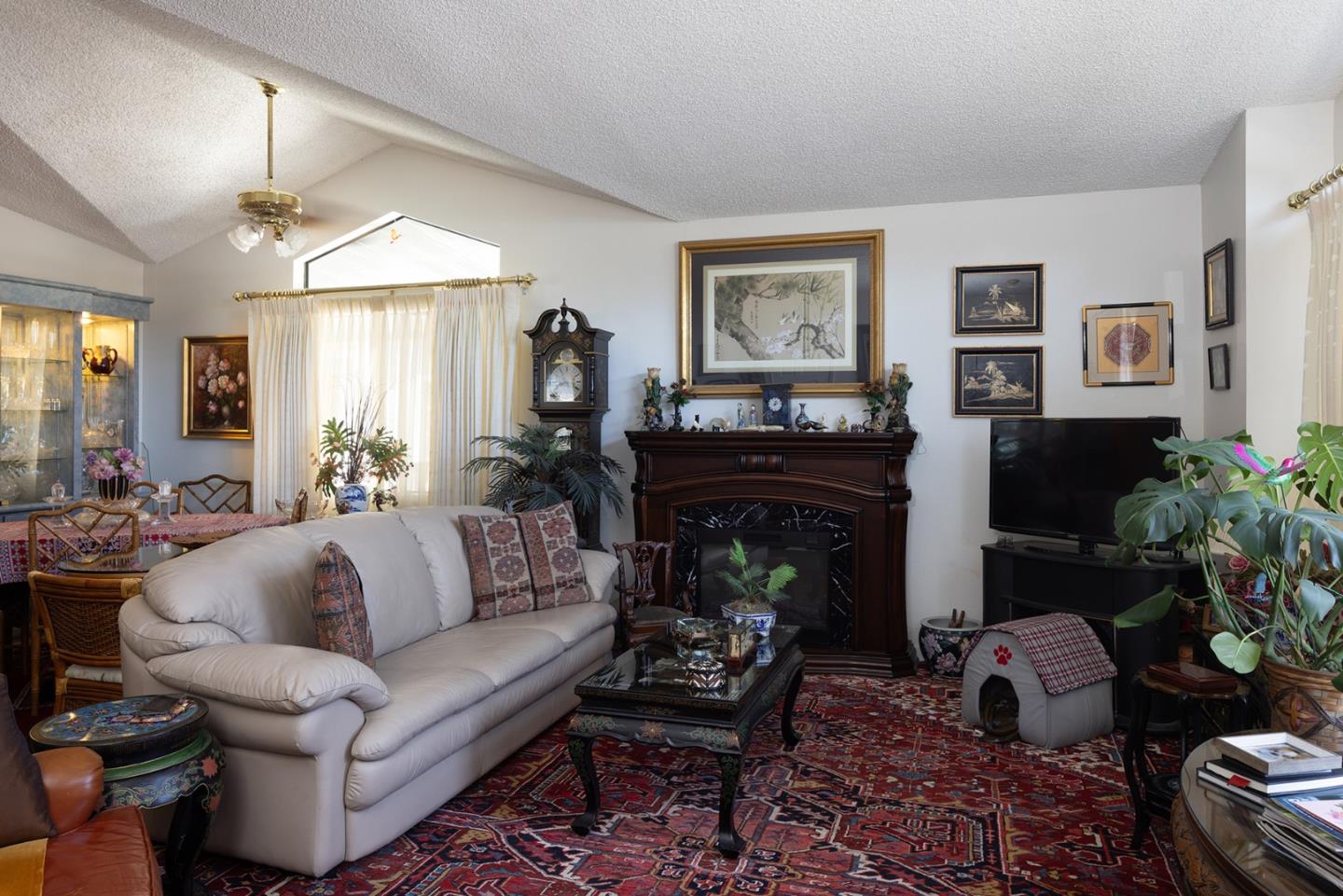 Pacific Grove, California, 93950, United States, 2 Bedrooms Bedrooms, ,2 BathroomsBathrooms,Residential,For Sale,1908415