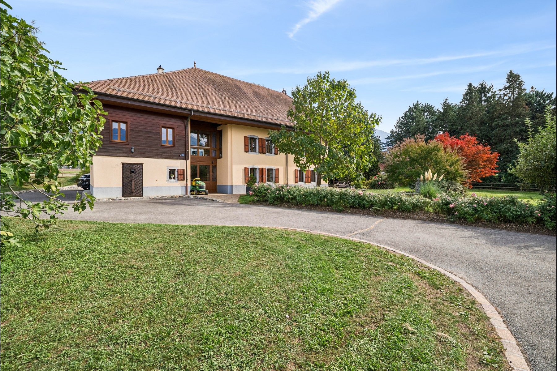  An authentic, charming home in the heart of an estate spanning more than 7,500 m - 物件實景