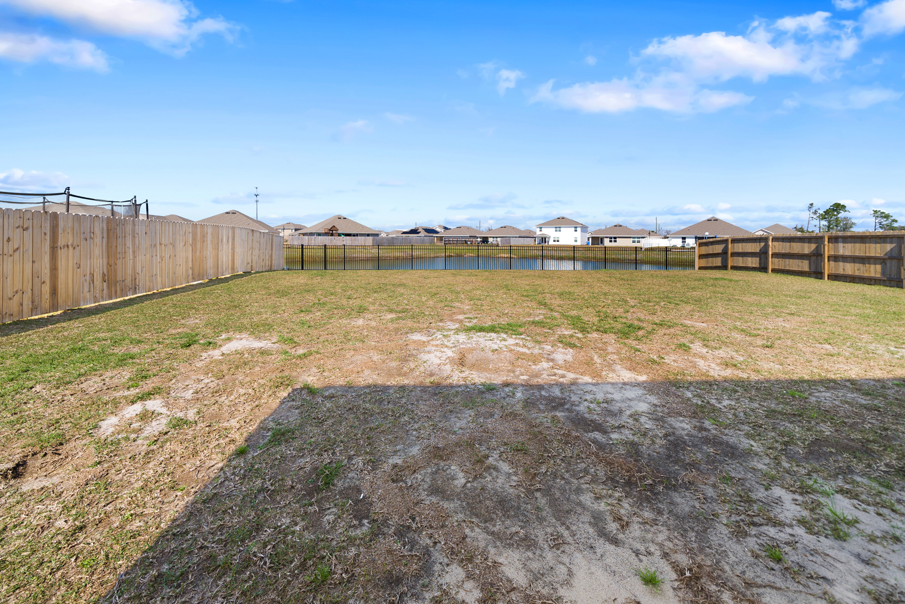  Thoughtfully Designed Residence With Fenced Backyard Near Tyndall AFB - 物件實景