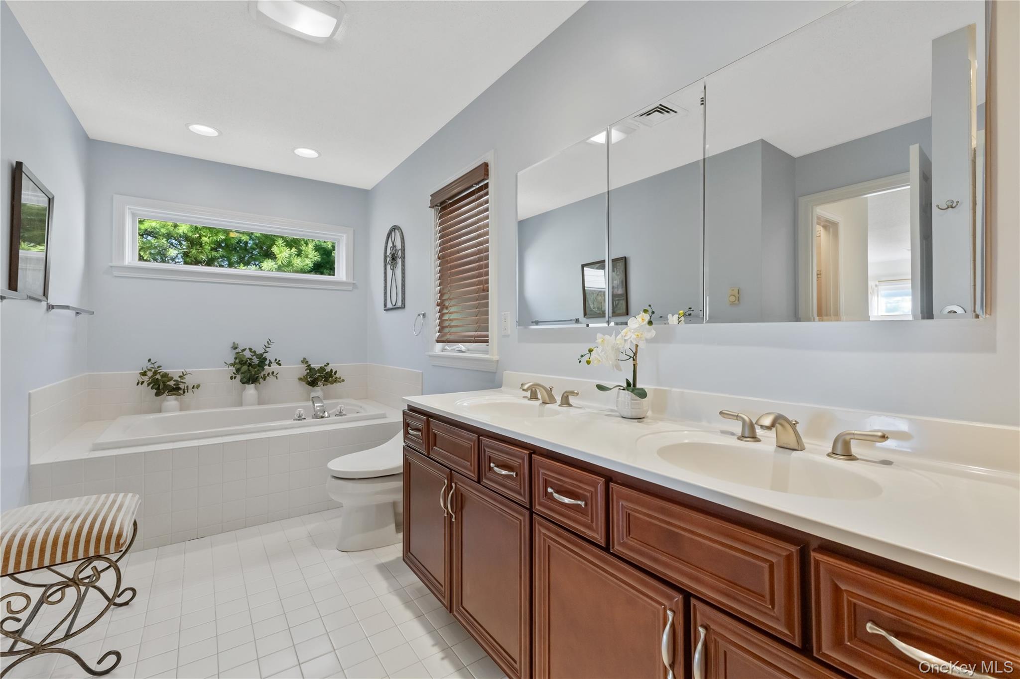 Somers, New York, 10589, United States, 3 Bedrooms Bedrooms, ,2 BathroomsBathrooms,Residential,For Sale,1989614