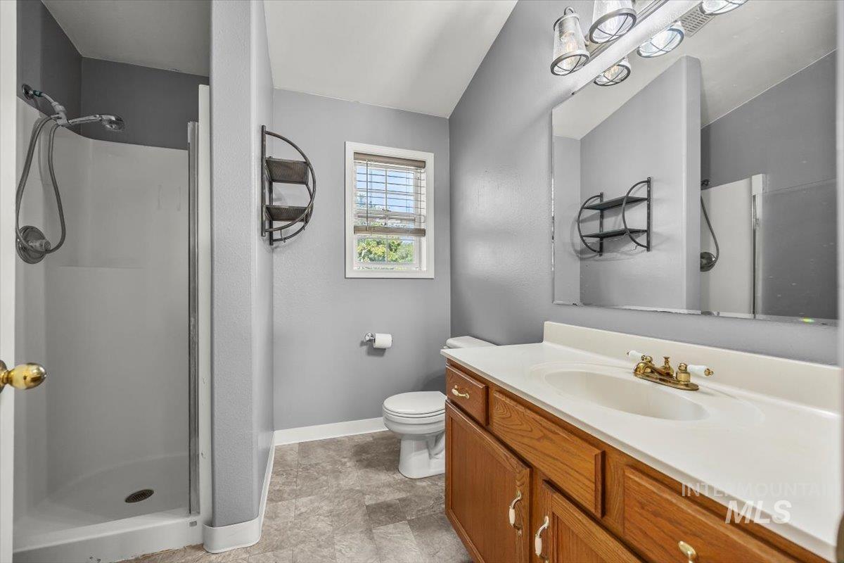 Caldwell, Idaho, 83605, United States, 4 Bedrooms Bedrooms, ,3 BathroomsBathrooms,Residential,For Sale,1938152
