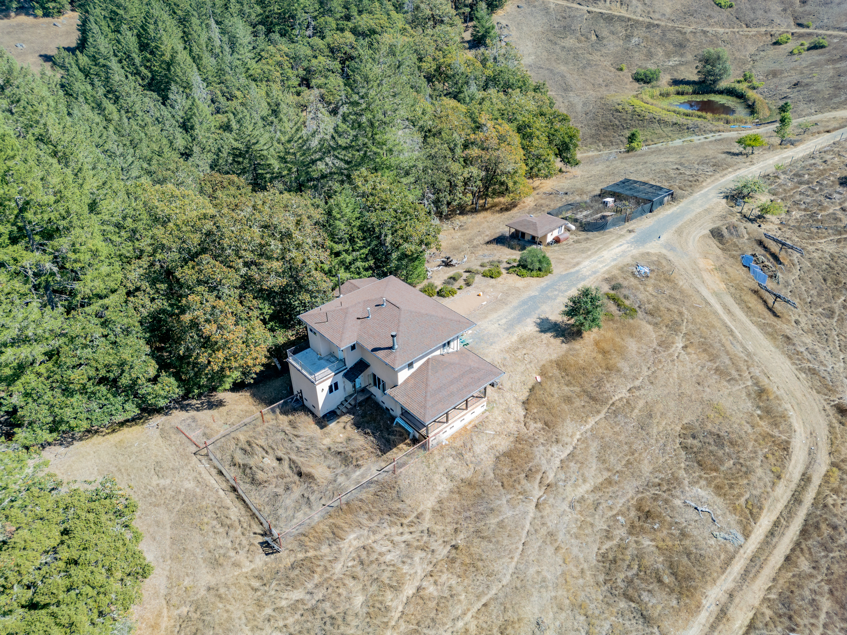 Willits, California, 95490, United States, 2 Bedrooms Bedrooms, ,2 BathroomsBathrooms,Residential,For Sale,1959114