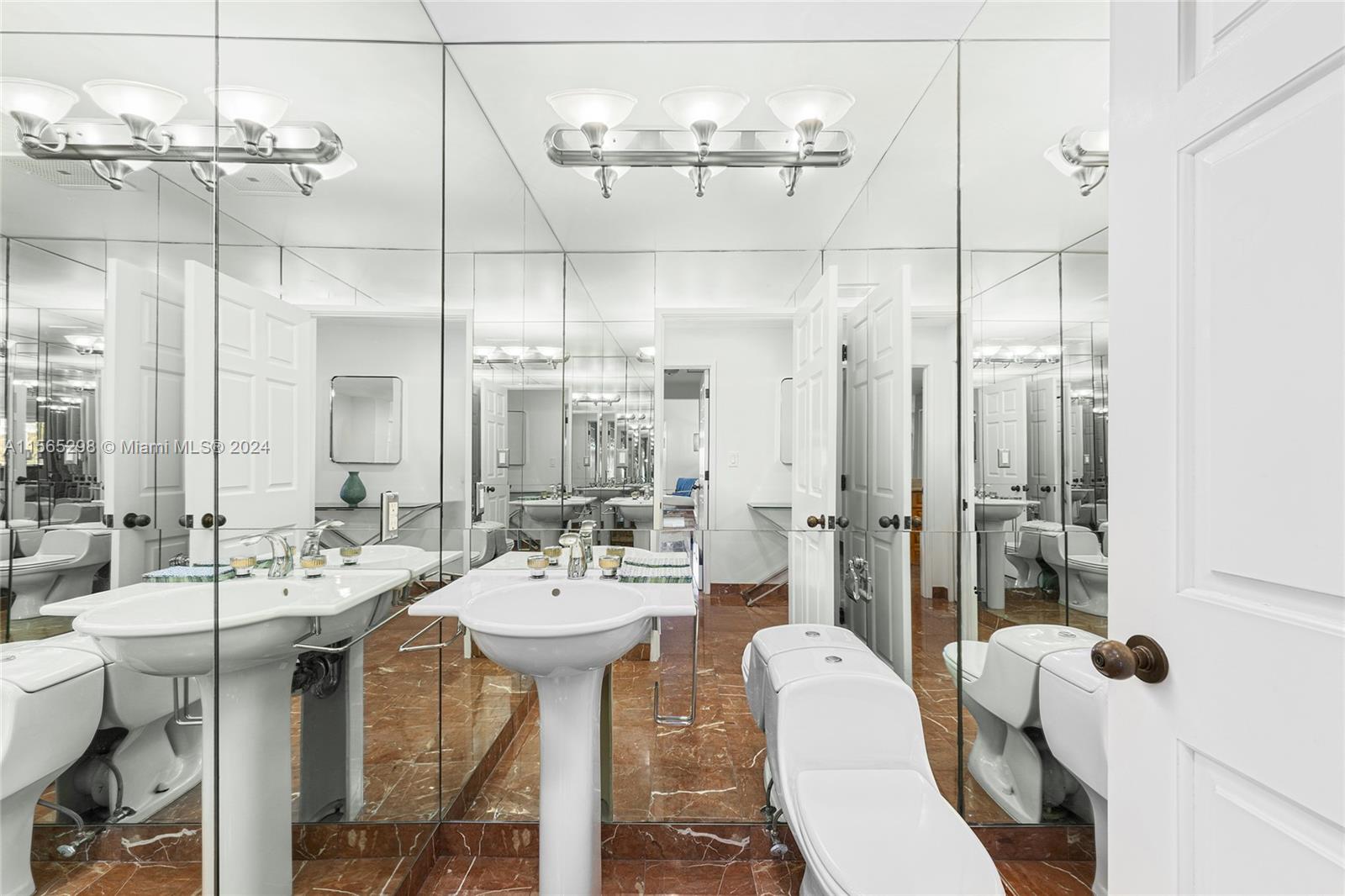 Miami Beach, Florida, 33109, United States, 3 Bedrooms Bedrooms, ,4 BathroomsBathrooms,Residential,For Sale,1926263