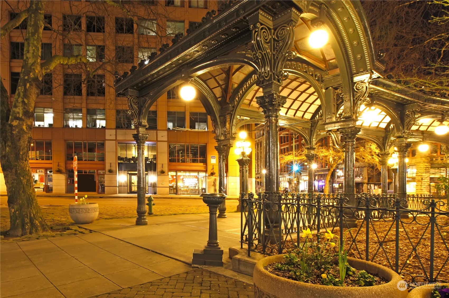 Seattle, Washington, 98121, United States, 1 Bedroom Bedrooms, ,Residential,For Sale,1924097