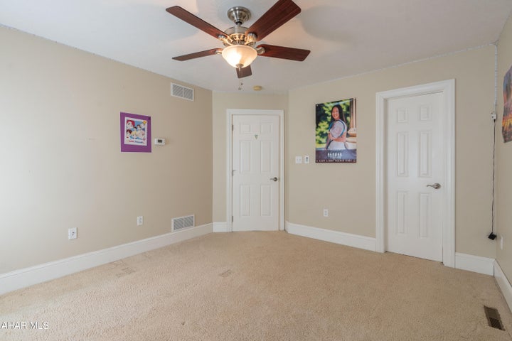 Altoona, Pennsylvania, 16602, United States, 5 Bedrooms Bedrooms, ,5 BathroomsBathrooms,Residential,For Sale,1796554