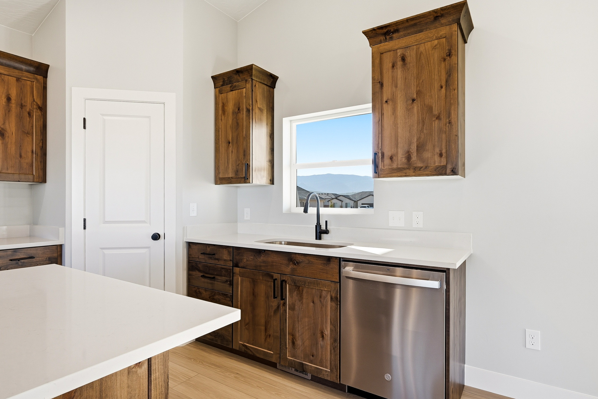 Cedar City, Utah, 84720, United States, 6 Bedrooms Bedrooms, ,4 BathroomsBathrooms,Residential,For Sale,1978281