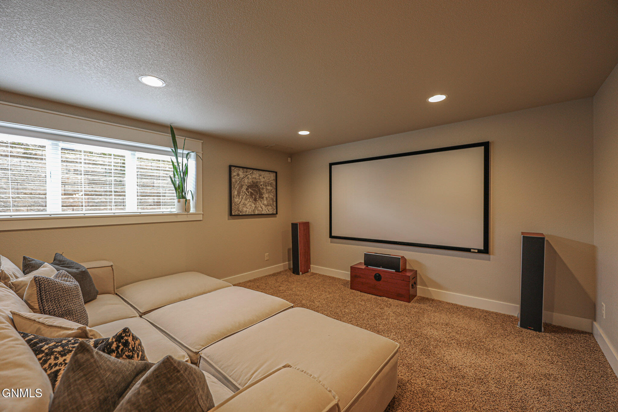 Bismarck, North Dakota, 58503, United States, 6 Bedrooms Bedrooms, ,5 BathroomsBathrooms,Residential,For Sale,1980273