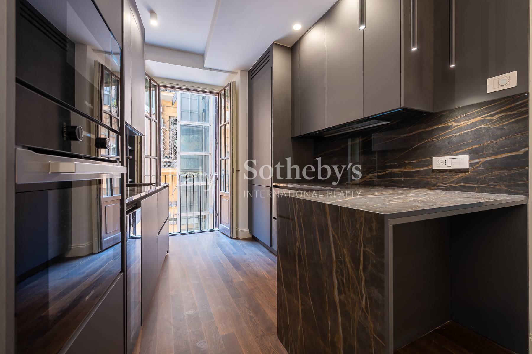  Prestigious Apartment with Terrace in the historic center - 物件實景