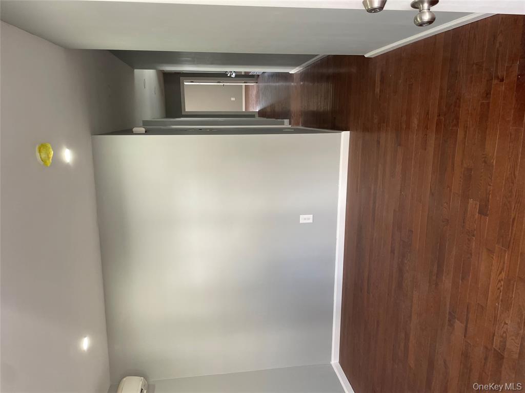 Ozone Park, New York, 11420, United States, 6 Bedrooms Bedrooms, ,3 BathroomsBathrooms,Residential,For Sale,1990391