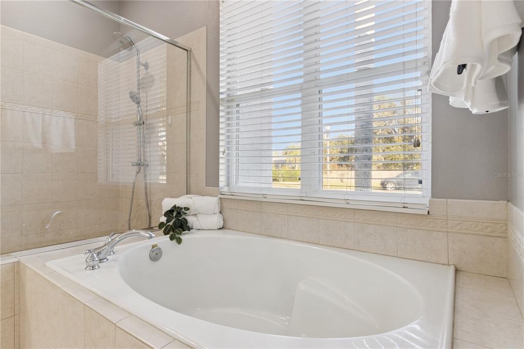 Apopka, Florida, 32712, United States, 5 Bedrooms Bedrooms, ,3 BathroomsBathrooms,Residential,For Sale,2003317