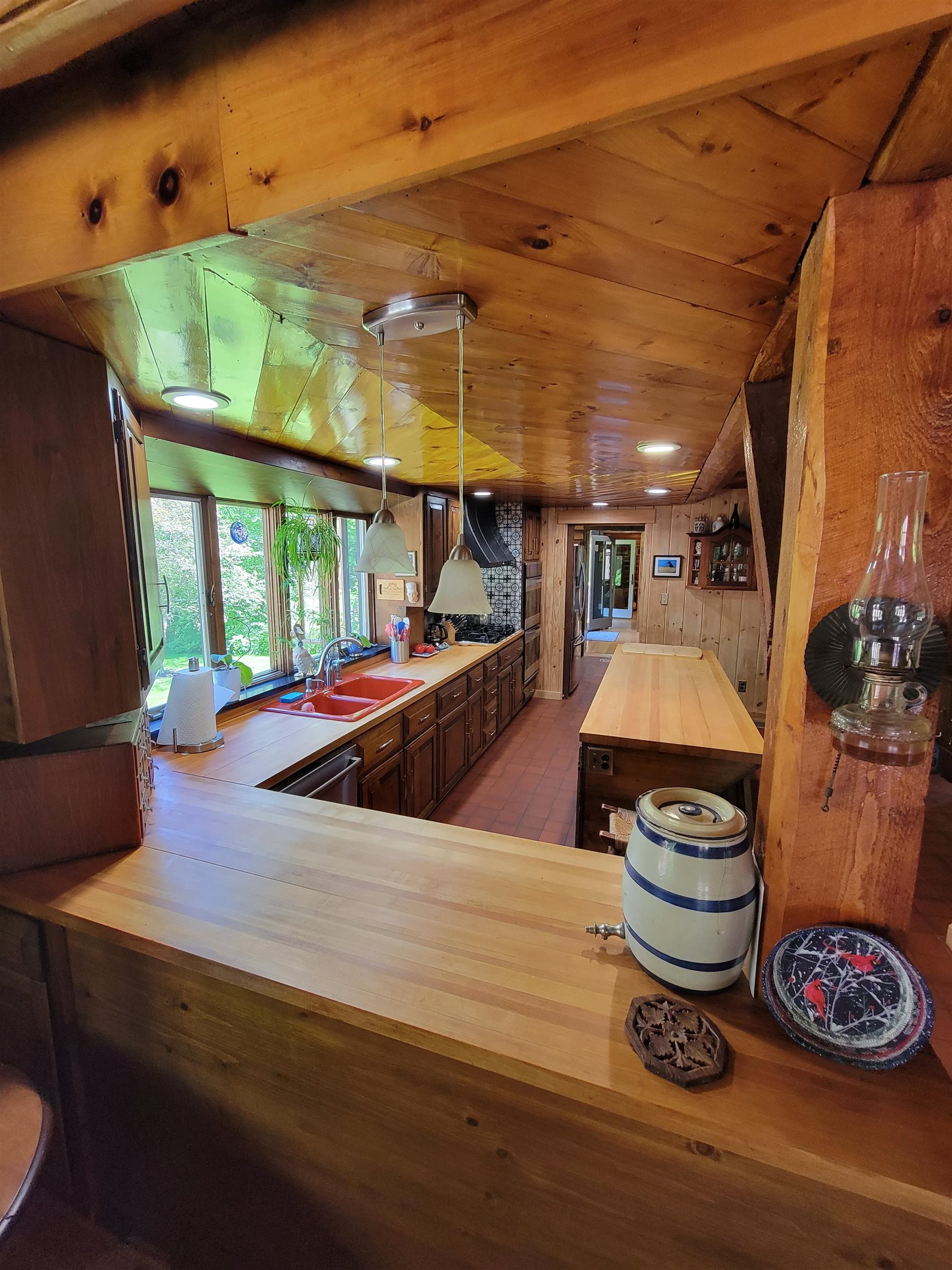 Newbury, New Hampshire, 03255, United States, 4 Bedrooms Bedrooms, ,3 BathroomsBathrooms,Residential,For Sale,1847308