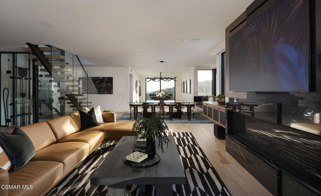 Malibu, California, 90265, United States, 4 Bedrooms Bedrooms, ,3 BathroomsBathrooms,Residential,For Sale,1732105