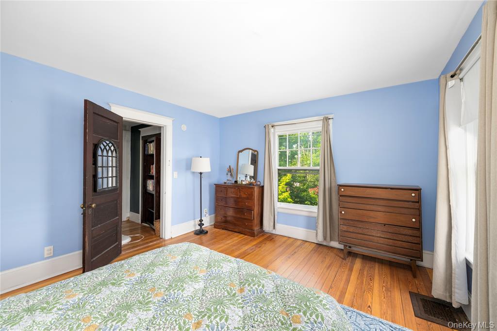 Poughkeepsie, New York, 12601, United States, 4 Bedrooms Bedrooms, ,4 BathroomsBathrooms,Residential,For Sale,2048536