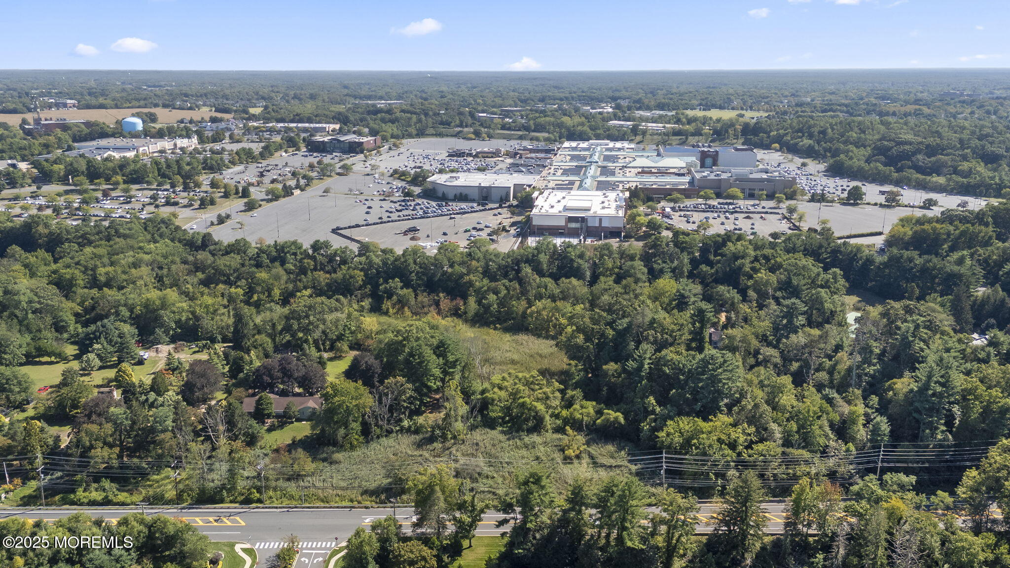 Freehold, New Jersey, 07728, United States, 4 Bedrooms Bedrooms, ,2 BathroomsBathrooms,Residential,For Sale,2005222